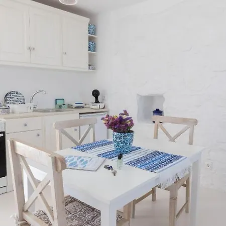 Sugar Blue Apartment *