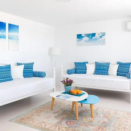 Sugar Blue Apartment *